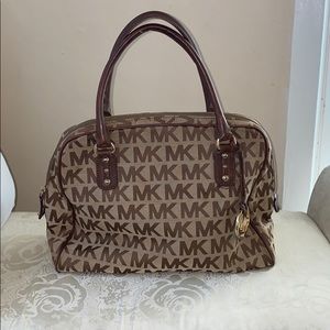 🆕Well loved Michael Kors bag